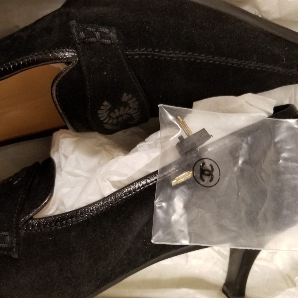 Chanel Black Mocassin Loafers size 6.50 - Picture 3 of 8